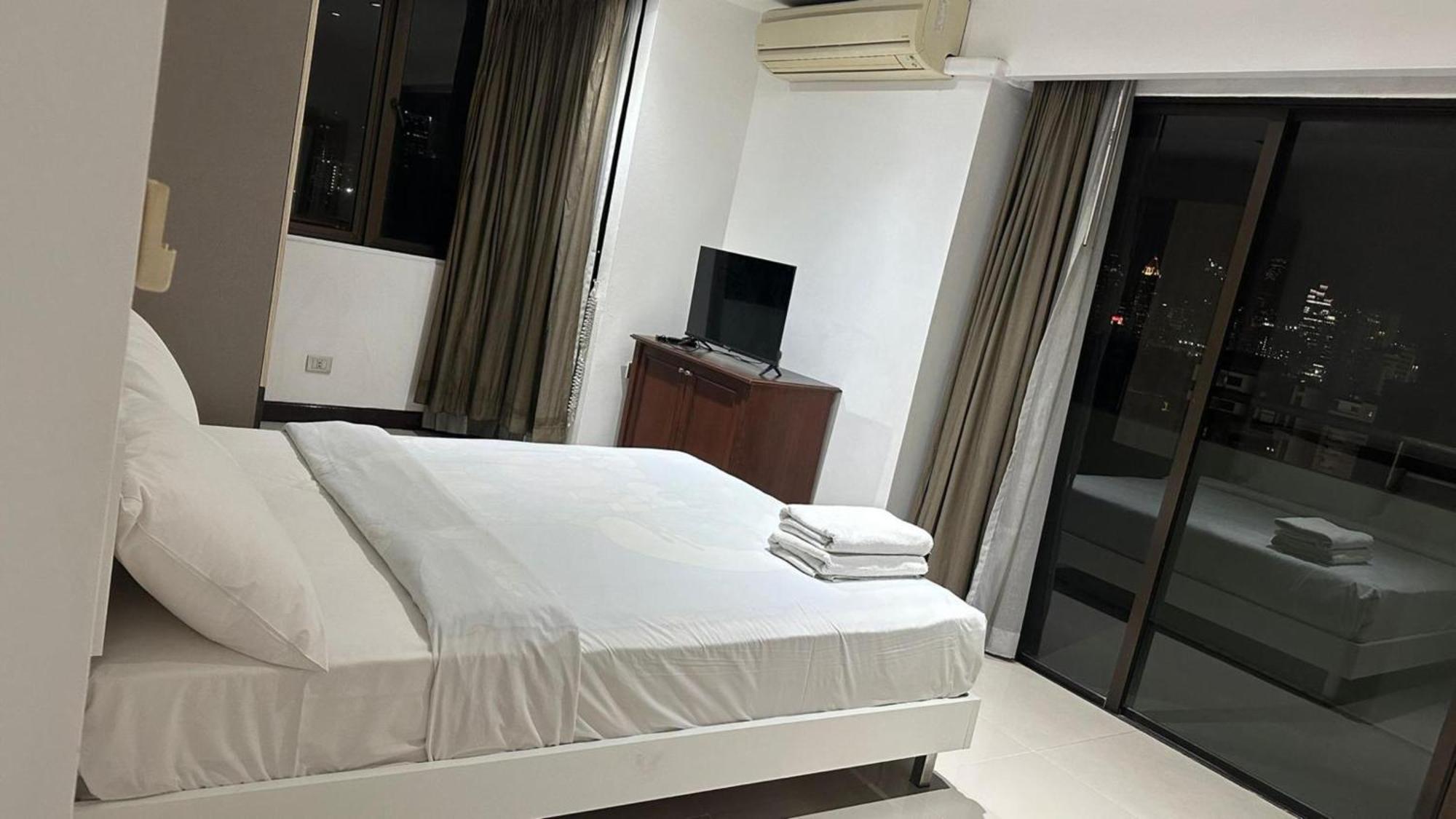Omni Tower Sukhumvit Nana Direct Hotel Bangkok Ngoại thất bức ảnh