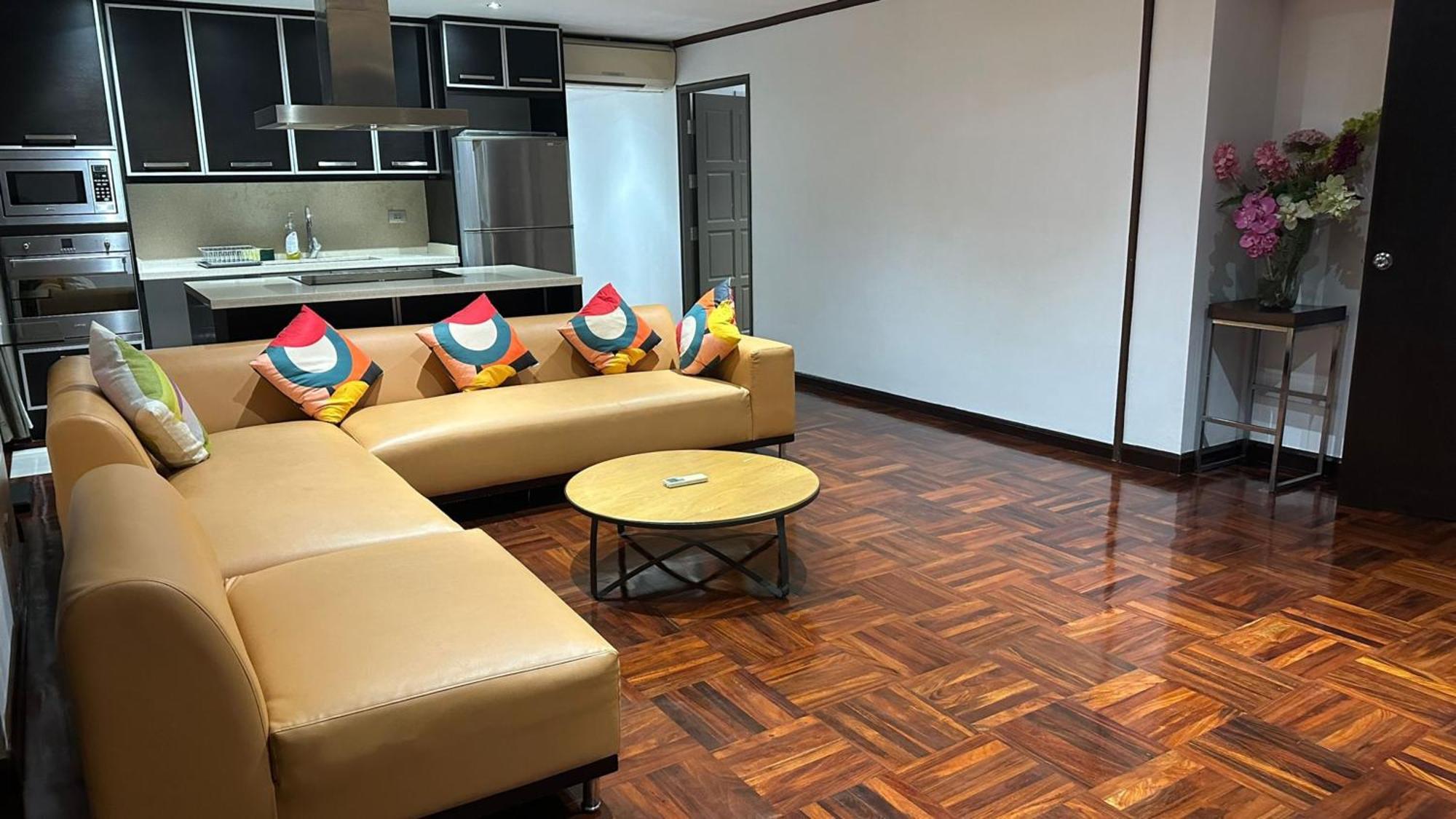 Omni Tower Sukhumvit Nana Direct Hotel Bangkok Ngoại thất bức ảnh