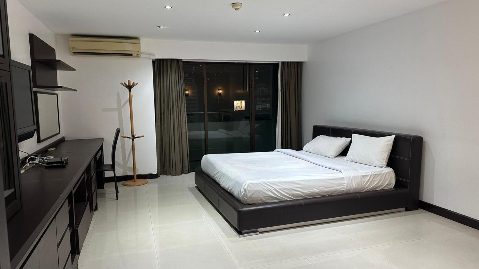 Omni Tower Sukhumvit Nana Direct Hotel Bangkok Ngoại thất bức ảnh