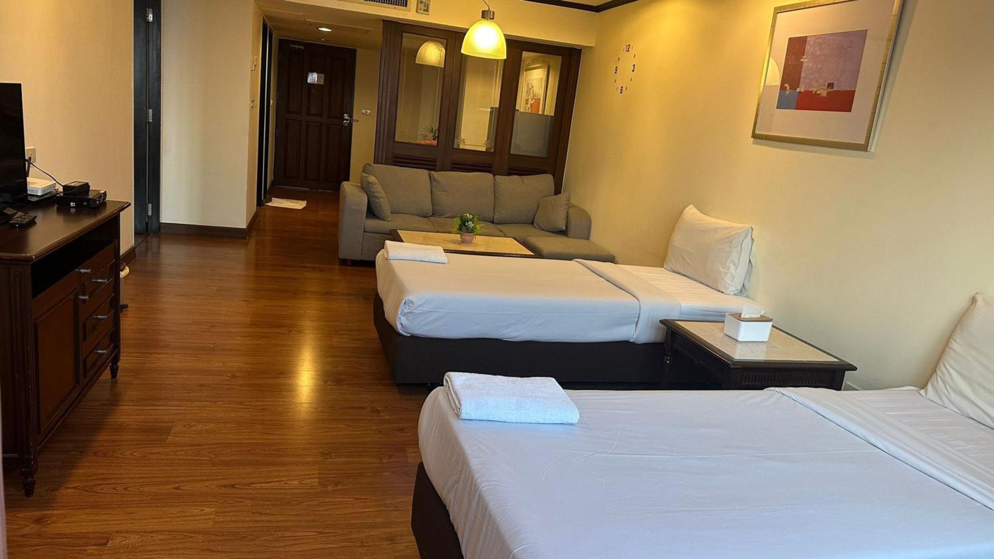 Omni Tower Sukhumvit Nana Direct Hotel Bangkok Ngoại thất bức ảnh