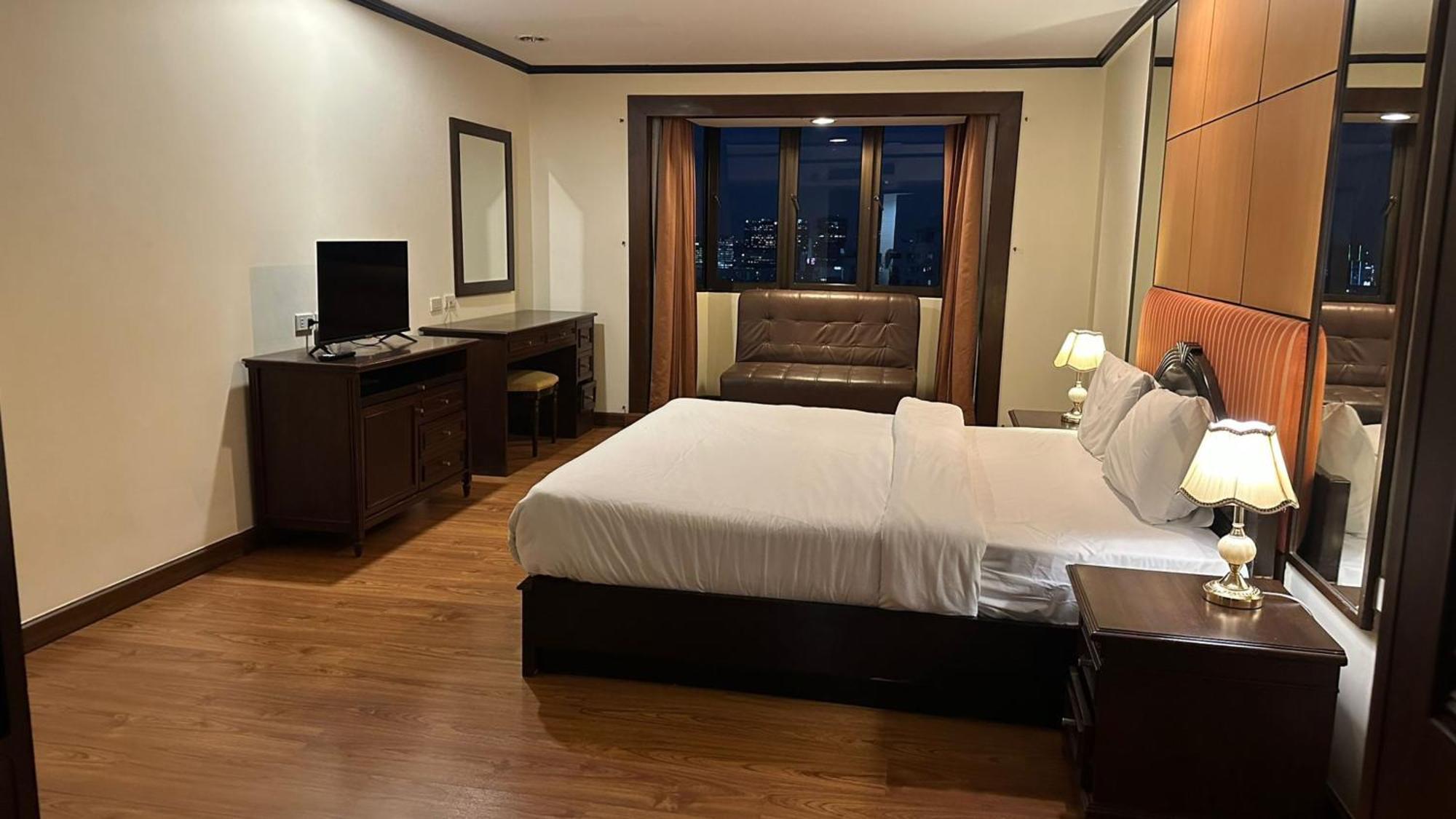 Omni Tower Sukhumvit Nana Direct Hotel Bangkok Ngoại thất bức ảnh