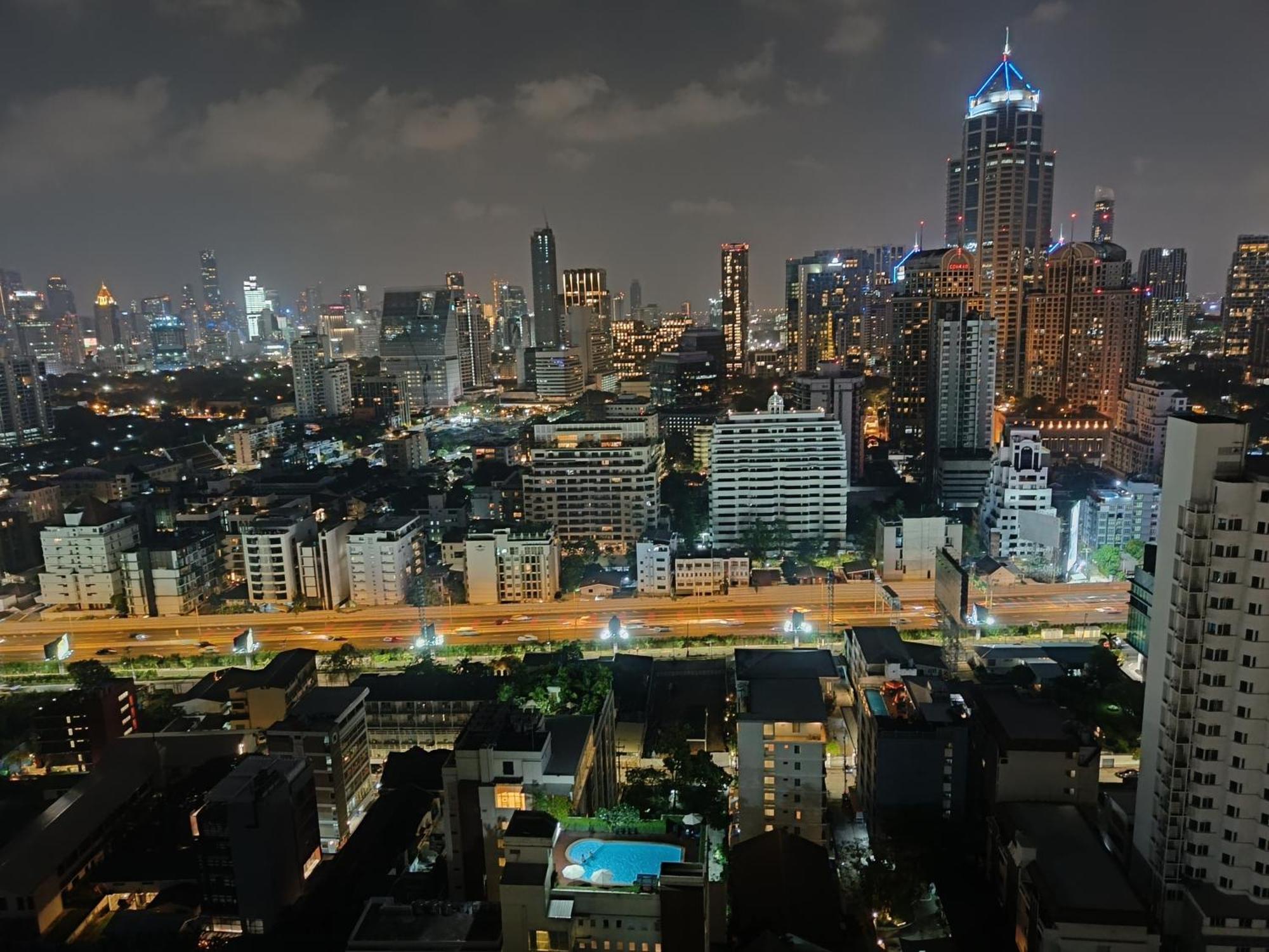Omni Tower Sukhumvit Nana Direct Hotel Bangkok Ngoại thất bức ảnh