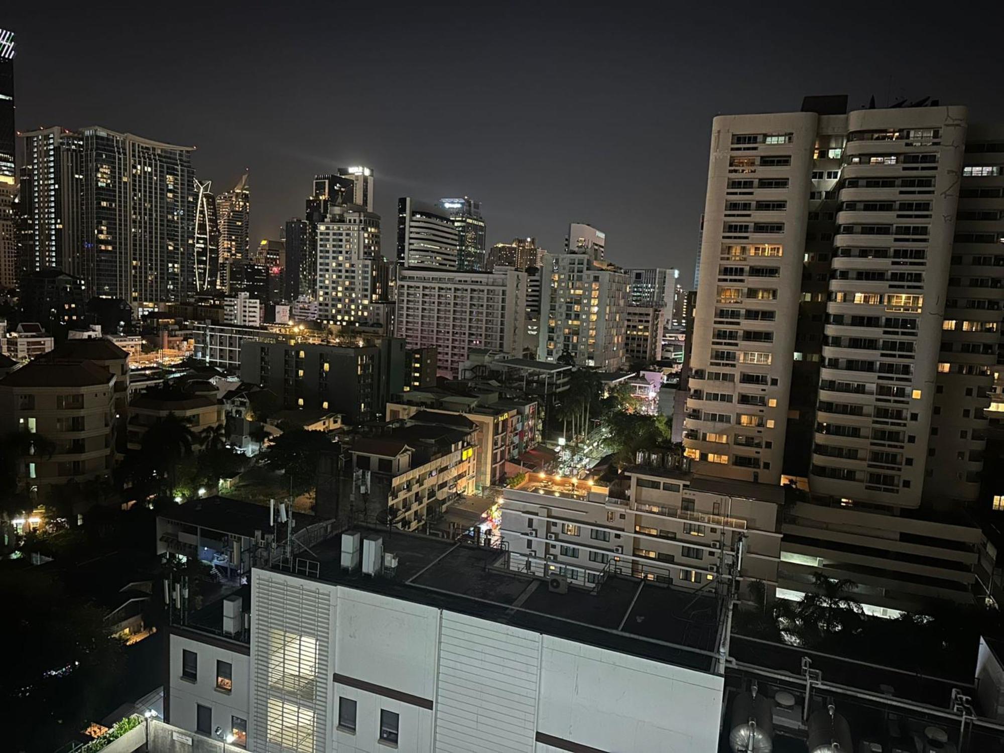 Omni Tower Sukhumvit Nana Direct Hotel Bangkok Ngoại thất bức ảnh