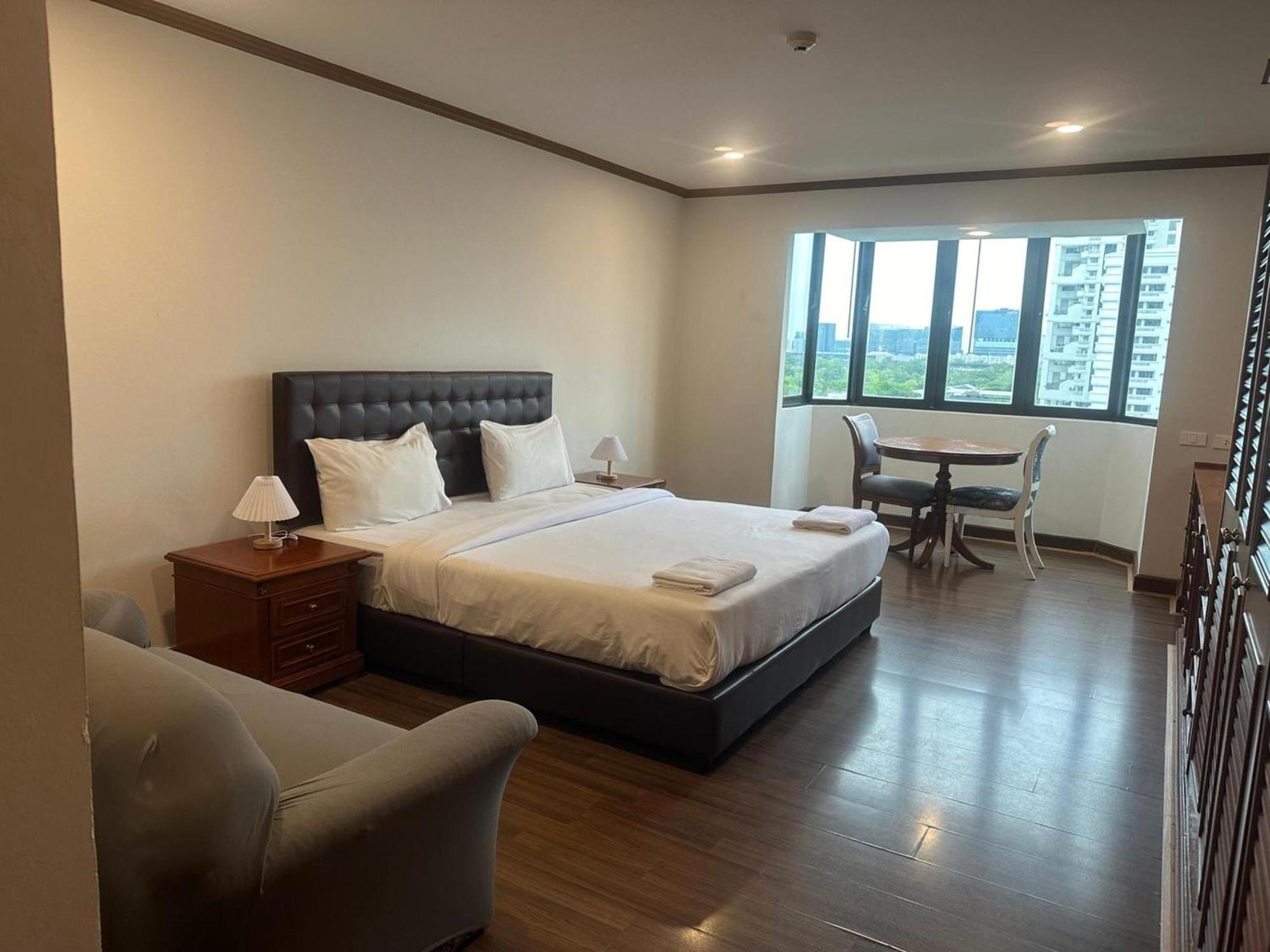 Omni Tower Sukhumvit Nana Direct Hotel Bangkok Ngoại thất bức ảnh