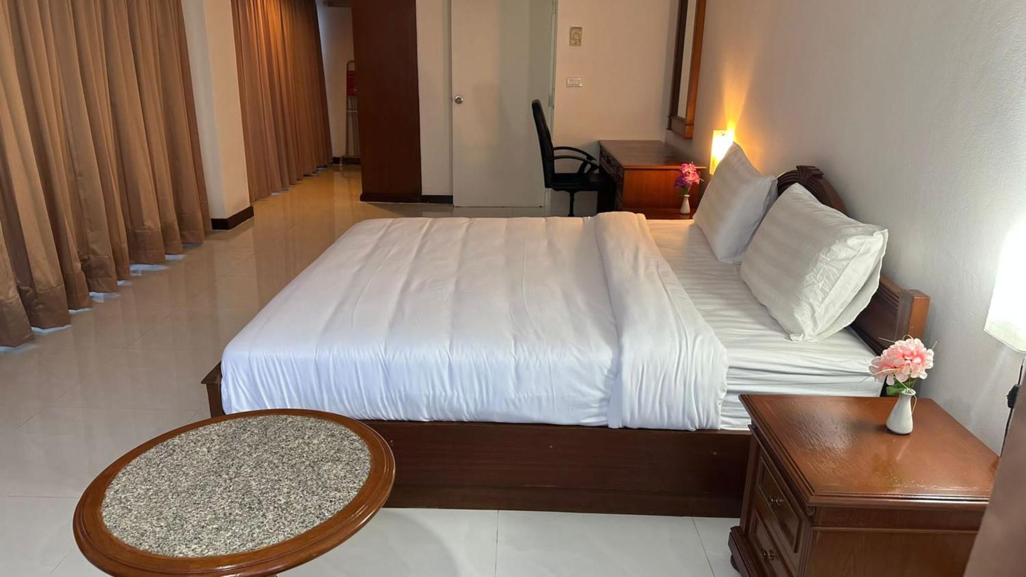 Omni Tower Sukhumvit Nana Direct Hotel Bangkok Ngoại thất bức ảnh