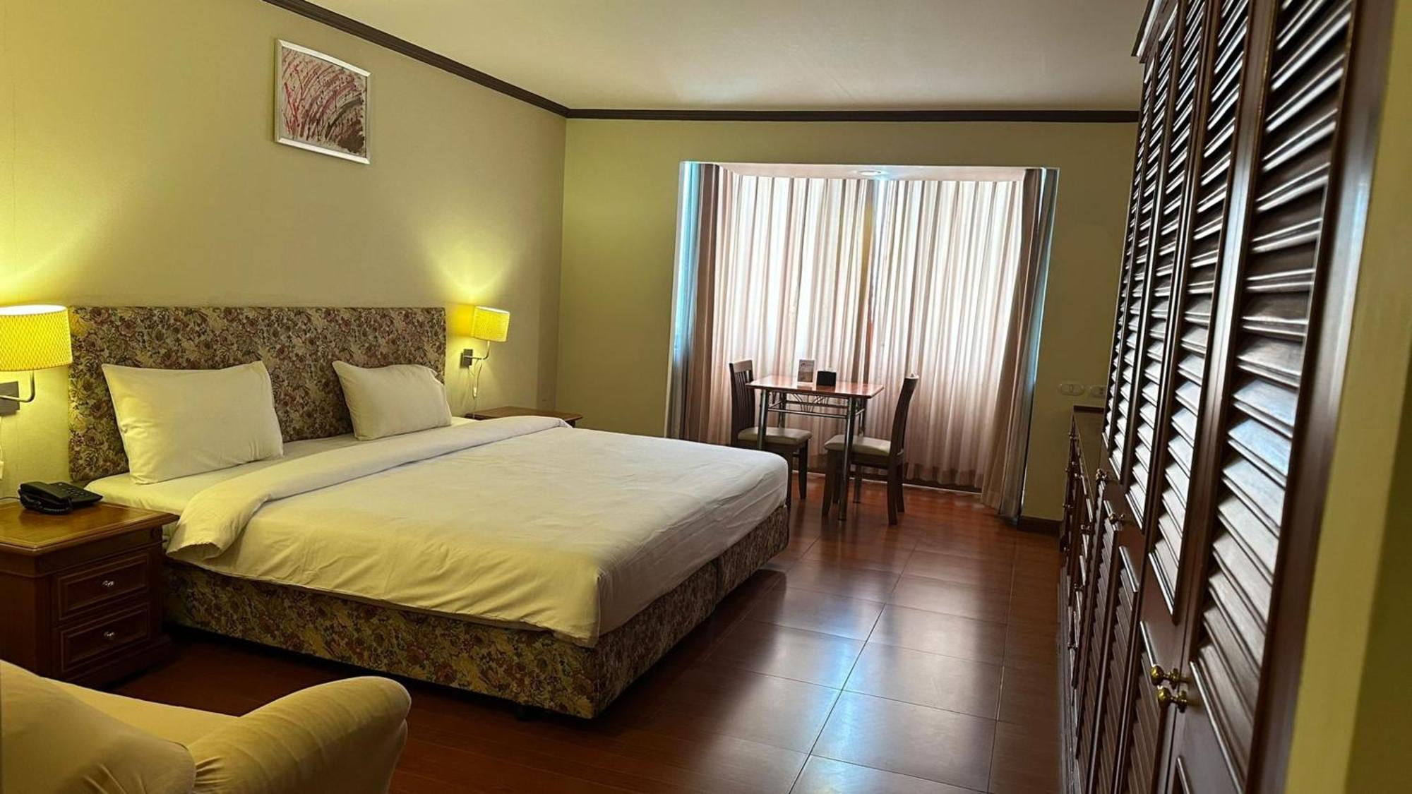 Omni Tower Sukhumvit Nana Direct Hotel Bangkok Ngoại thất bức ảnh