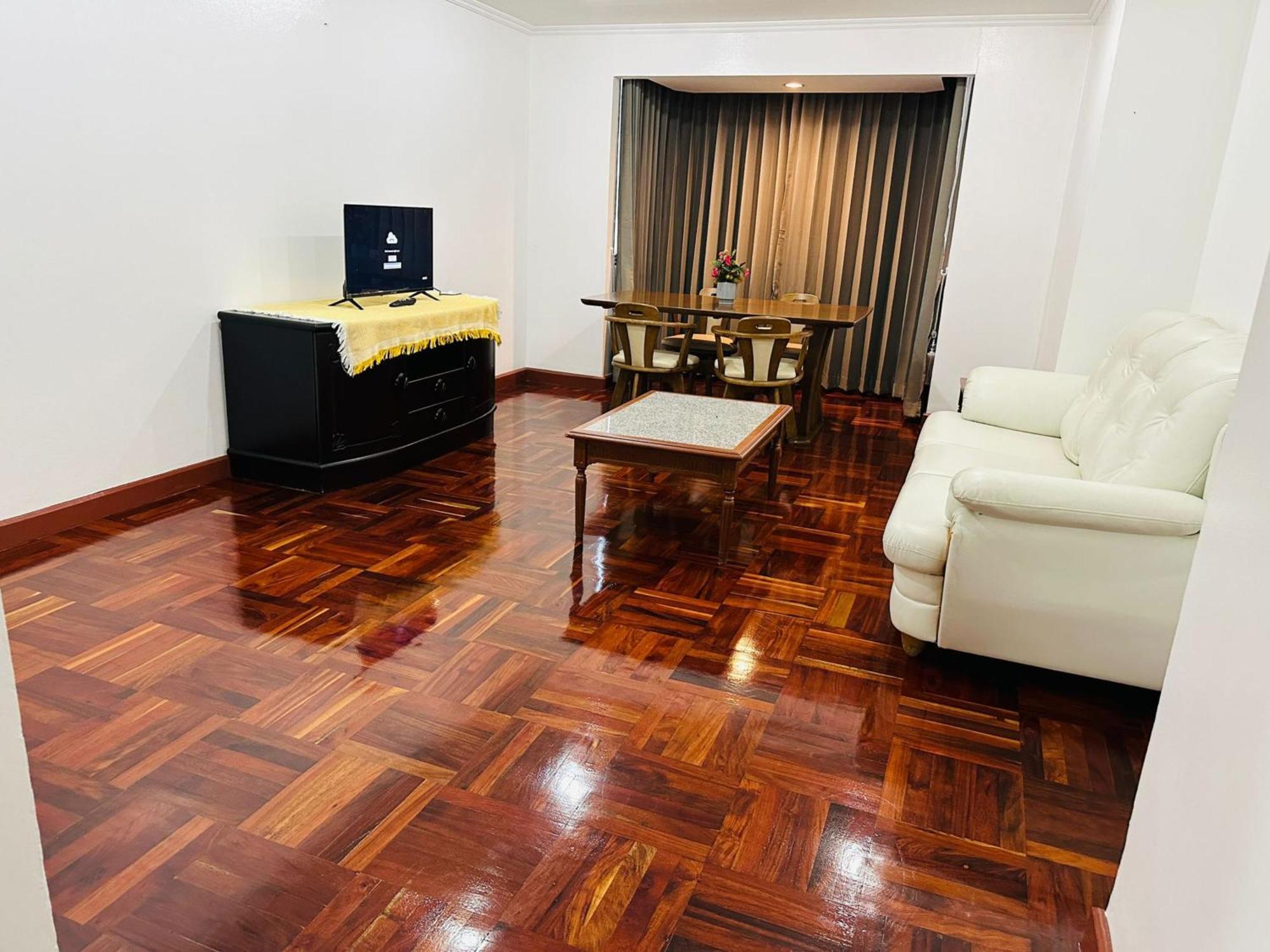 Omni Tower Sukhumvit Nana Direct Hotel Bangkok Ngoại thất bức ảnh