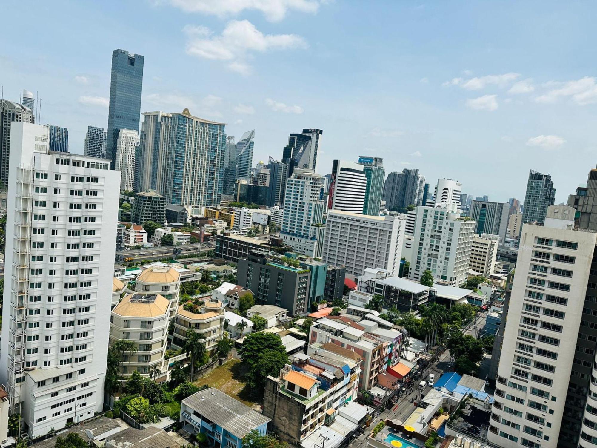 Omni Tower Sukhumvit Nana Direct Hotel Bangkok Ngoại thất bức ảnh