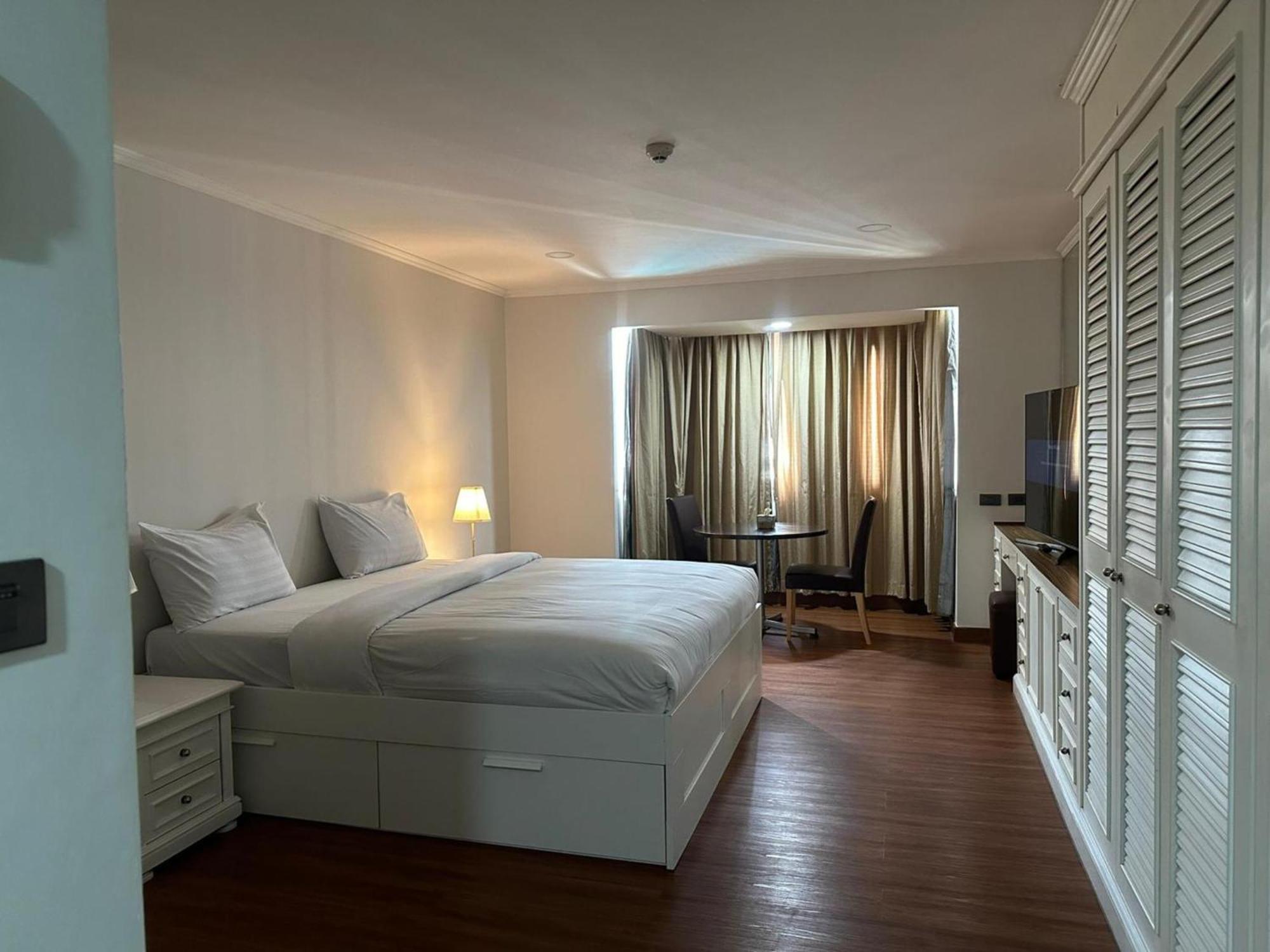 Omni Tower Sukhumvit Nana Direct Hotel Bangkok Ngoại thất bức ảnh