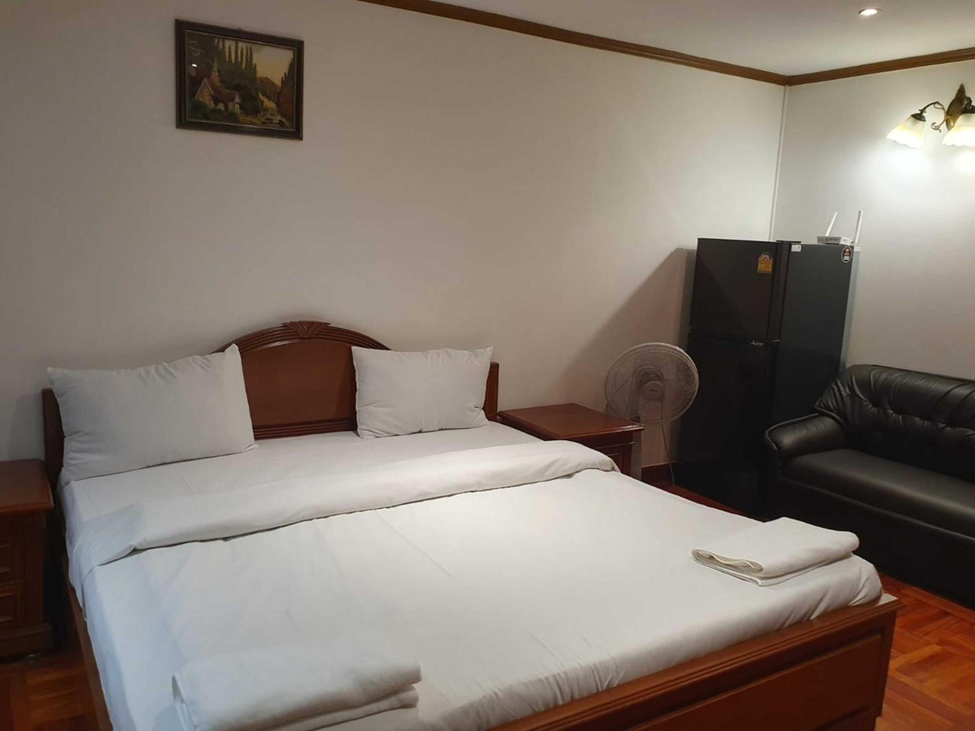 Omni Tower Sukhumvit Nana Direct Hotel Bangkok Ngoại thất bức ảnh