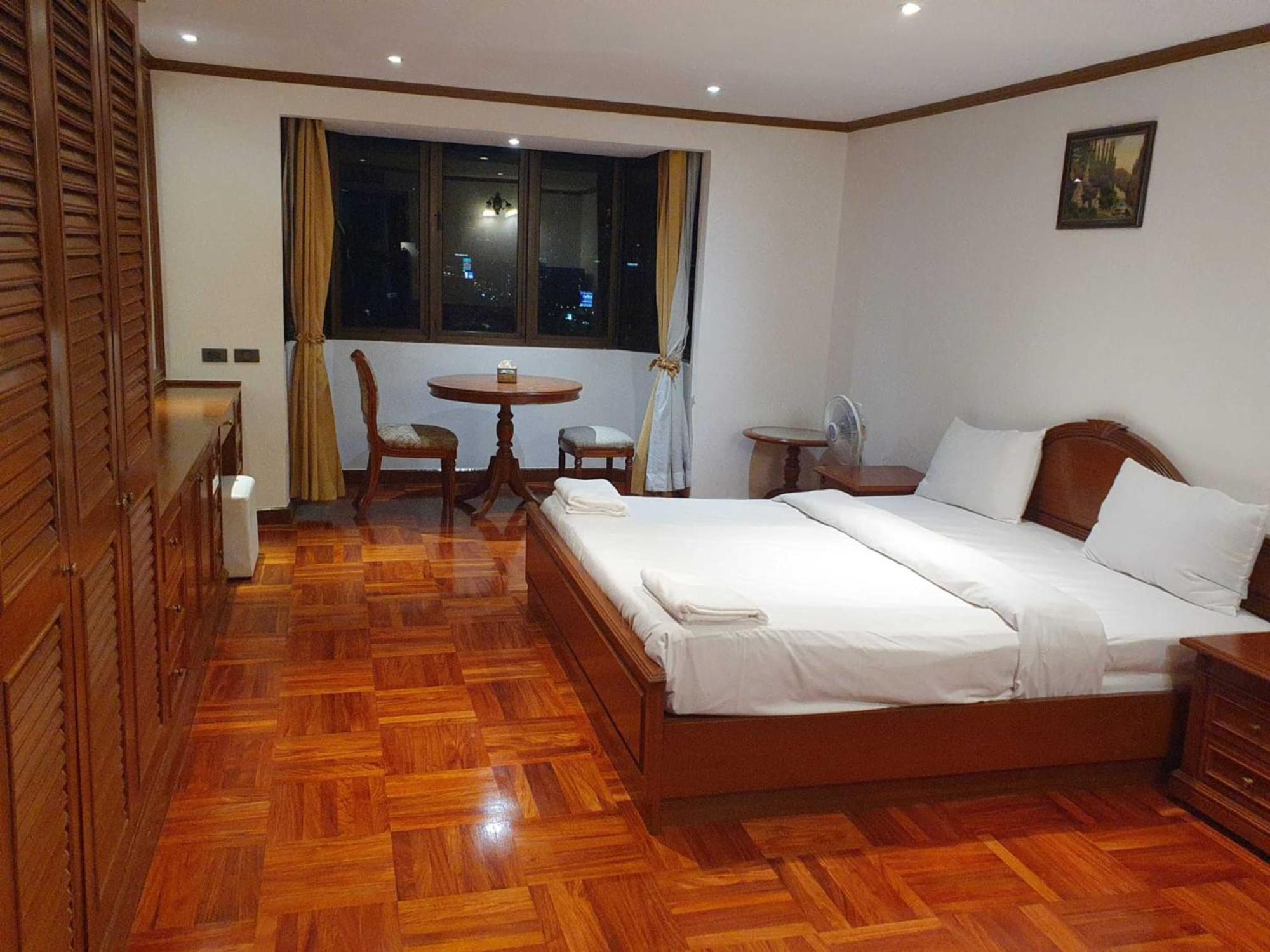 Omni Tower Sukhumvit Nana Direct Hotel Bangkok Ngoại thất bức ảnh